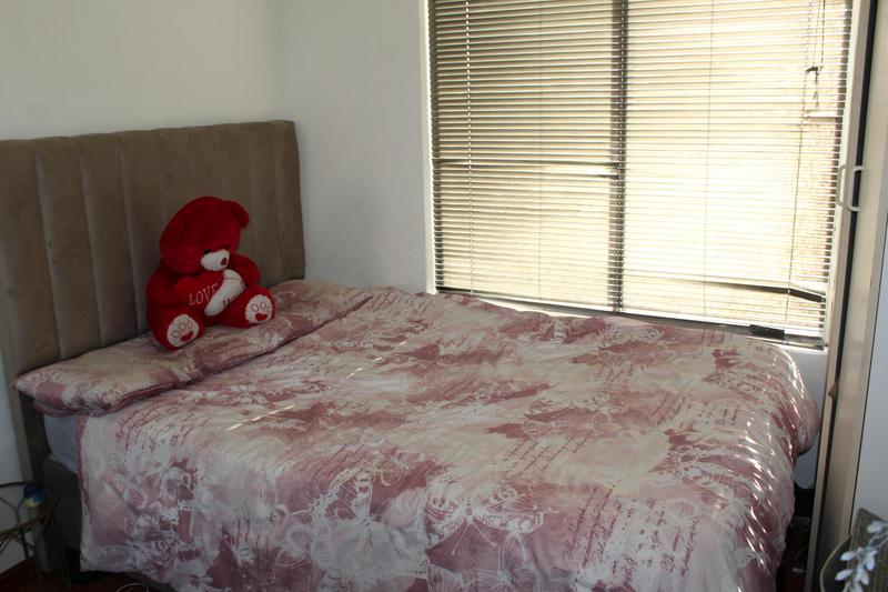 1 Bedroom Property for Sale in Churchill Estate Western Cape